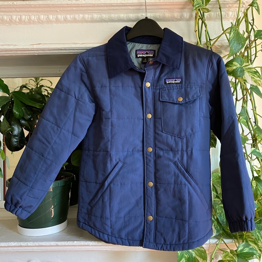 Hip and chic Patagonia quilted kids jacket, size S (7-8)